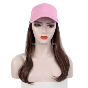 Perruque casquette de baseball rose réglable aux cheveux bruns et ondulée