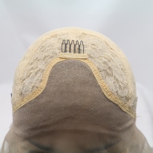 Perruque synthétique aux cheveux blonds longs ondulés