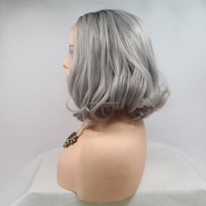 Perruque courte ondulée  de 12 pouces aux cheveux gris