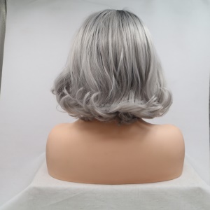 Perruque courte ondulée  de 12 pouces aux cheveux gris