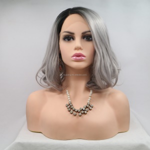 Perruque courte ondulée  de 12 pouces aux cheveux gris