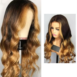 Perruque synthétique  longue aux cheveux ondulés