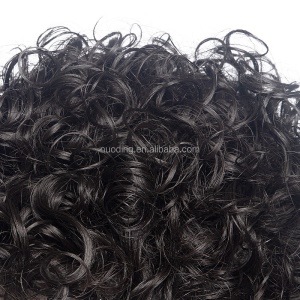 Perruque synthétique pour hommes cheveux courts bouclés noirs sans closure