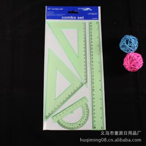 Lot de 4 pièces de règles en plastique (règle triangulaire，règle droite et rapporteur) Ensemble de 5 lots