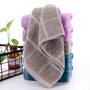 Serviette de toilette lot de 5pcs en polyester et coton à carreaux doux