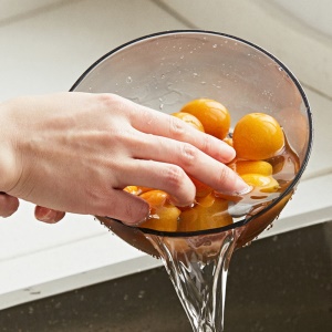 Récipient à eau en plastique épaissi et à long manche