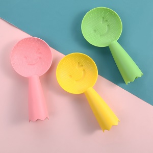 Louche  en plastique pour service du riz