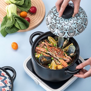 Casserole en céramique de style japonais supportant les hautes températures de cuisson
