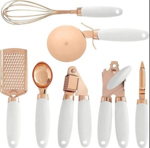 Ensemble de 7 pièces de gadgets de cuisine multifonctions (ouvre-boîte/presse à l'ail/couteau à pizza/cuillère/éplucheur/batteur à oeufs/râpe)