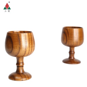 Verre à vin en bois massif