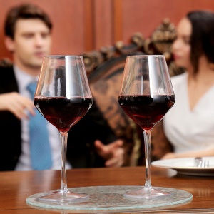 Verre à vin en plastique haut pied 425 ml