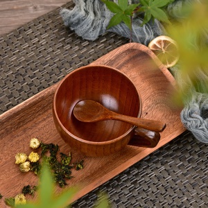 Tasse à café en bois avec poignée