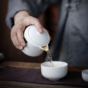 Ensemble de service à thé haute porcelaine blanche