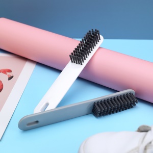 Brosse à chaussures à poils souples manche long en PP