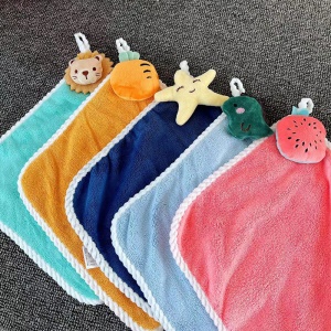Serviette  en velours de corail 30* 30cm
