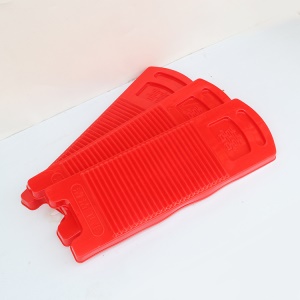 Planche à laver en plastique rouge 57 * 19,5 * 3cm