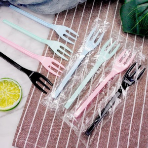 Fourchette épaissie  jetable  en plastique