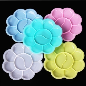 Palette de peinture en plastique en forme de fleur de prunier