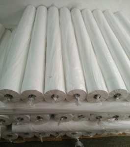 Toile à l'huile 600 * 300D faible solvant haute luminosité fibre chimique lisse couleur vive