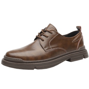 Chaussures  en cuir véritable avec  semelle en caoutchouc