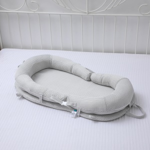 lit pour bébé pliable et portable matelas en latex à housse micro aéré anti transpirant