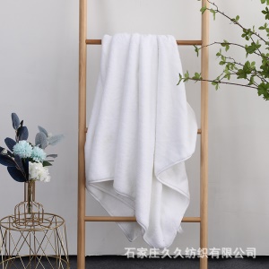 Serviette de bain en peluche de corail avec une forte absorption d'eau