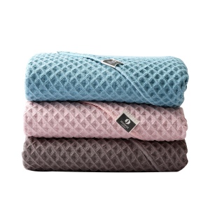 Serviette de bain douce et absorbante 70 * 140cm