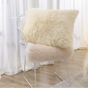 Taie d'oreiller rectangulaire en peluche
