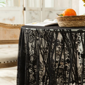 Nappe de table en dentelle noire