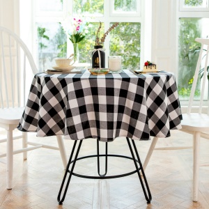Nappe  à carreaux rouges et noirs