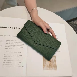 Portefeuille femme avec fermeture éclair en cuir de vachette à trois plis