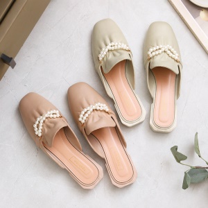 Chaussures mulets à chaîne perlée