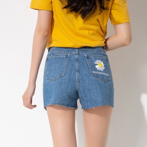 Mini short en denim pour femme