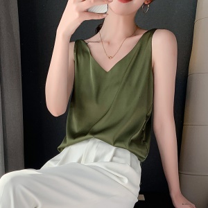 Camisole pour femmes en soie avec col en V