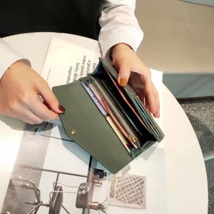 Portefeuille femme avec fermeture éclair en cuir de vachette à trois plis