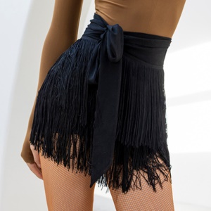 Demi-jupe de style latin pour femmes