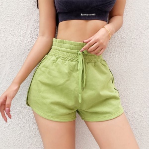 Short de sport pour femme