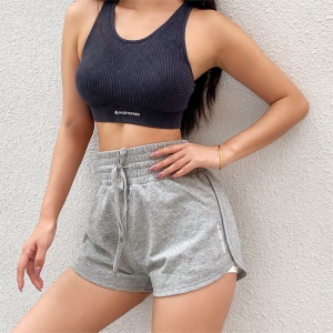 Short de sport pour femme