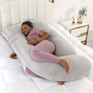 Coussin de maternité en tricot de forme J
