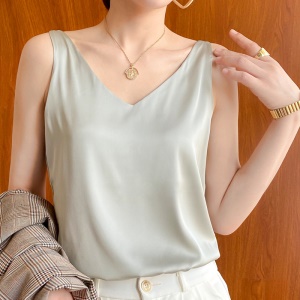 Camisole pour femmes en soie avec col en V