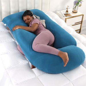 Coussin de maternité en tricot de forme J