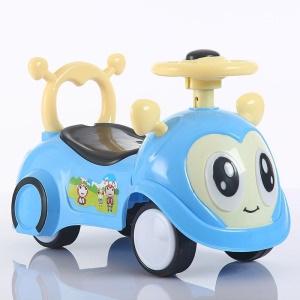 Scooter à quatre roues pour enfants avec musique et lumières