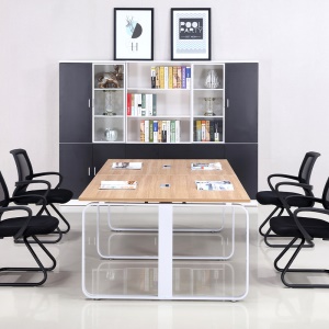 Table de conférence (combinaison de table et de chaise)