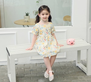Robe fleurie pour petite  fille