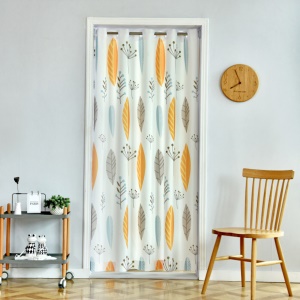 Différents styles de rideaux de porte sont disponibles