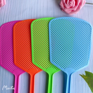 Tapette à mouches en plastique long manche flexible et élastique