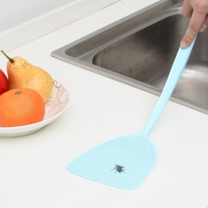 Tapette à mouches en plastique avec poignée longue
