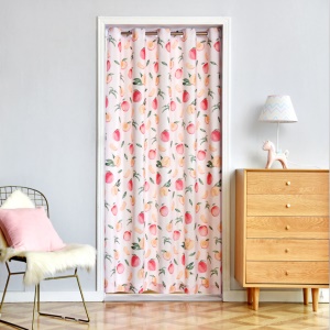 Différents styles de rideaux de porte sont disponibles