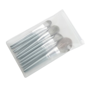 Set de 14 pinceaux de maquillage en fibre fine avec manche en bois peint au four
