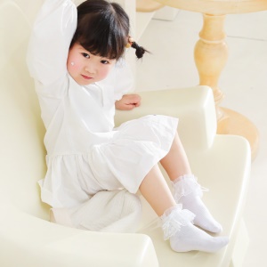 Chaussettes en coton et en dentelle pour enfants